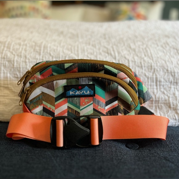 KAVU belly pack Fanny pack belt bag LIKE NEW CONDITION! - Picture 2 of 4